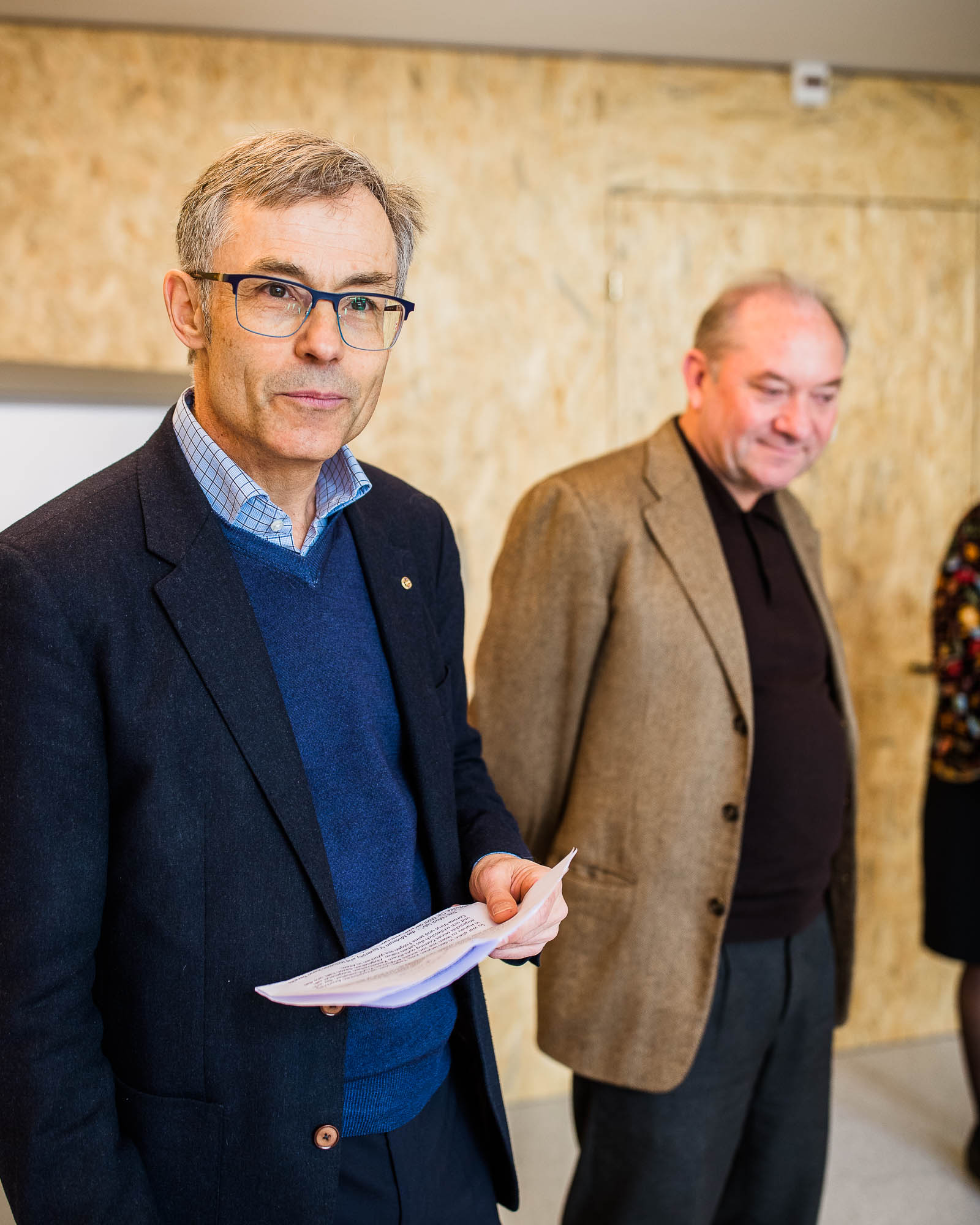 Export x3 1DX23075 Business 2020 Opening MOBI